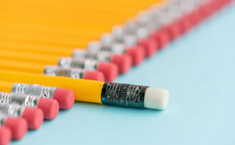 營業(yè)執(zhí)照被吊銷后法人股東還有責(zé)任嗎？